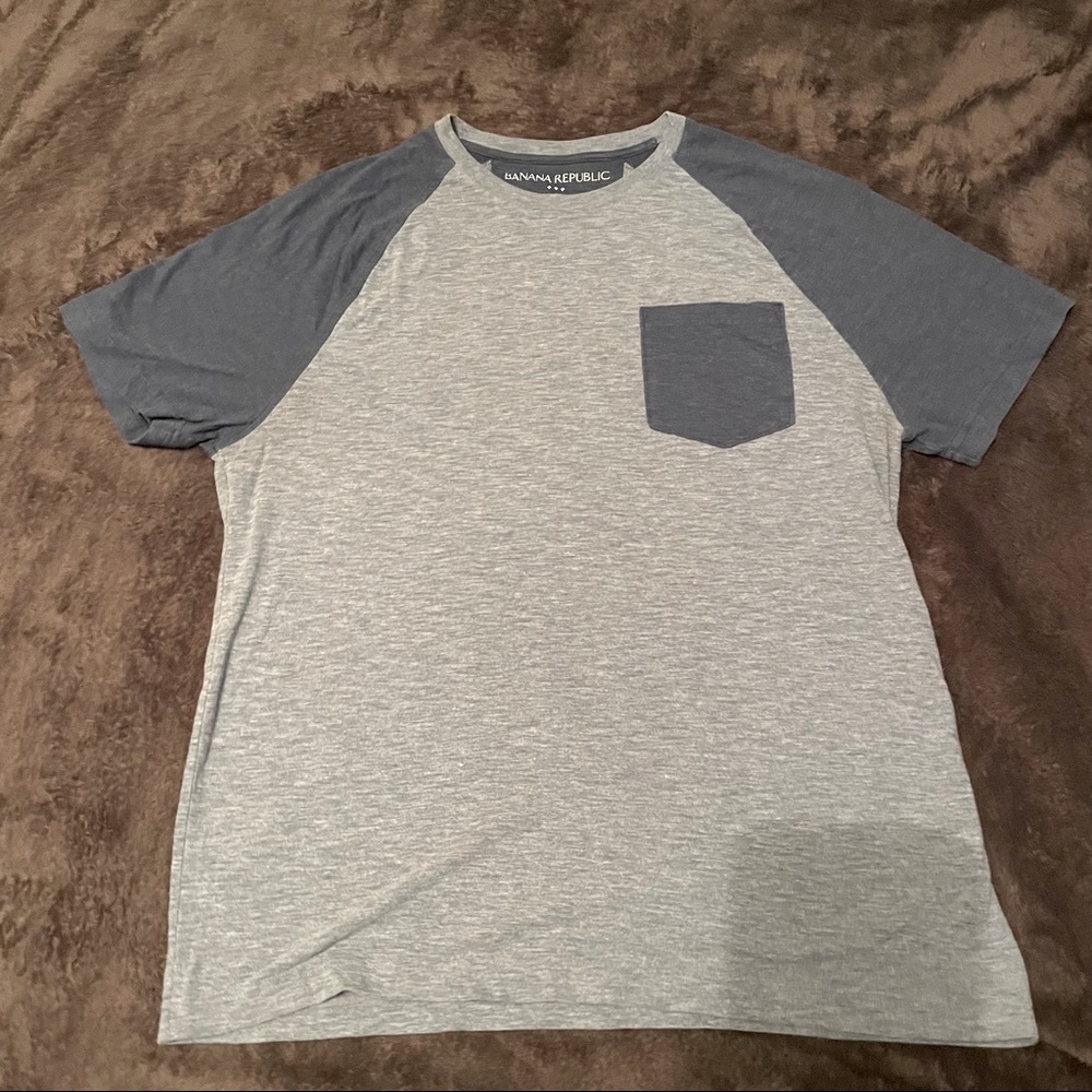 BANANA REPUBLIC Vintage Front Pocket Gray & Blue Short Sleeve Tee Shirt Sz Large